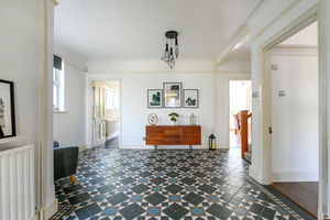 Entrance hall- click for photo gallery